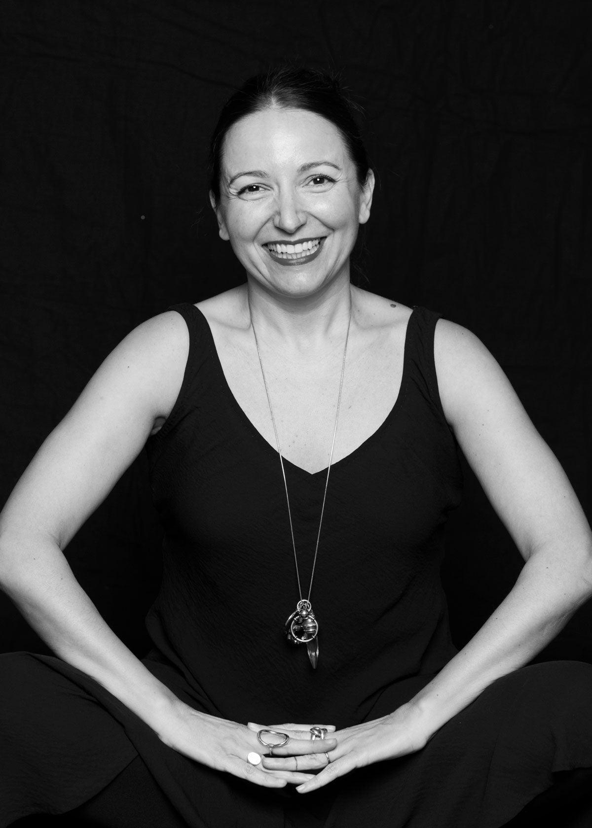 Medicine Woman - Serena Cancellier - Depuravita