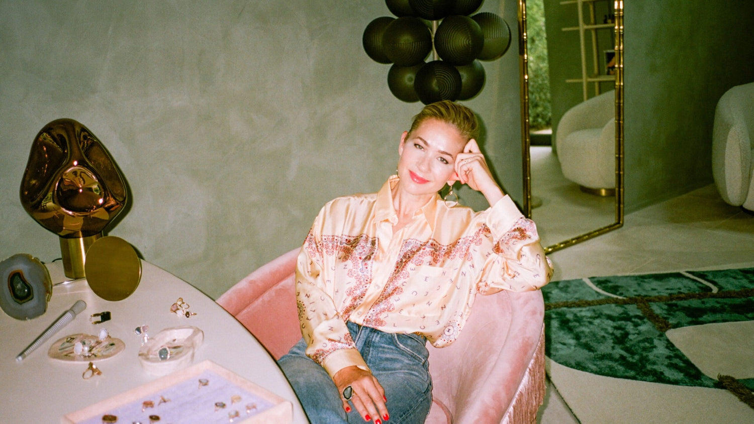 Karolin van Loon scaled depuravita