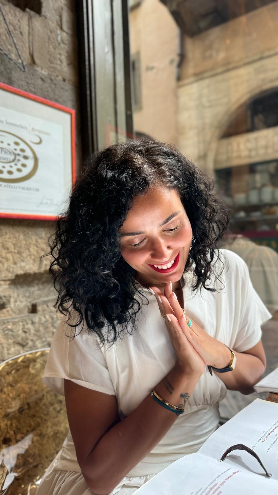 Sumaya Alay during an intuitive coaching session.