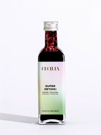 SuperDetoxGut_LiverResetElixir-3.jpg
Close-up of SuperDetox elixir texture, plant-based concentrate made from fresh farm-sourced fruits and vegetables from Piemonte